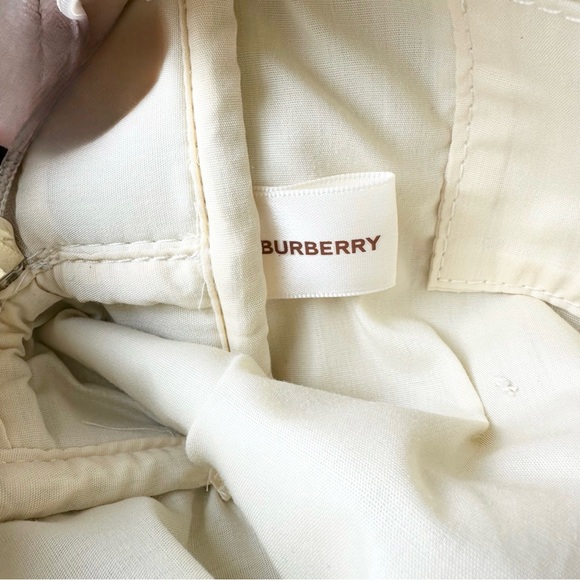 New Burberry Canvas Zip Top Handle Bag Removable Strap Neutral White GWP VIP - Picture 13 of 16